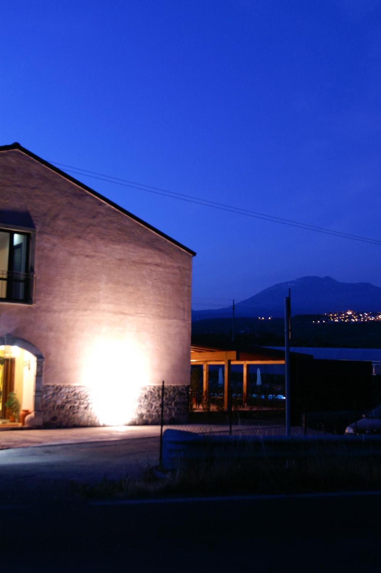 Agriturismo Biologico Corte Aragonese Santa Maria di Licodia Bagian luar foto