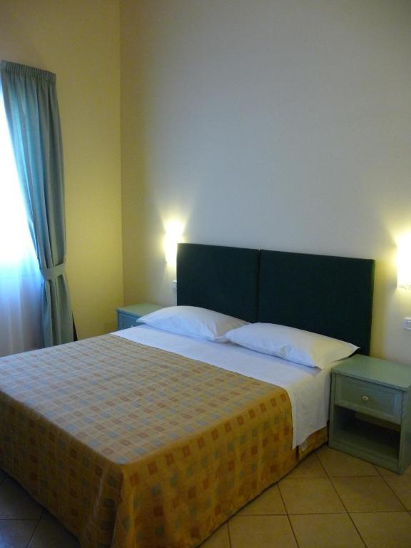Agriturismo Biologico Corte Aragonese Santa Maria di Licodia Ruang foto