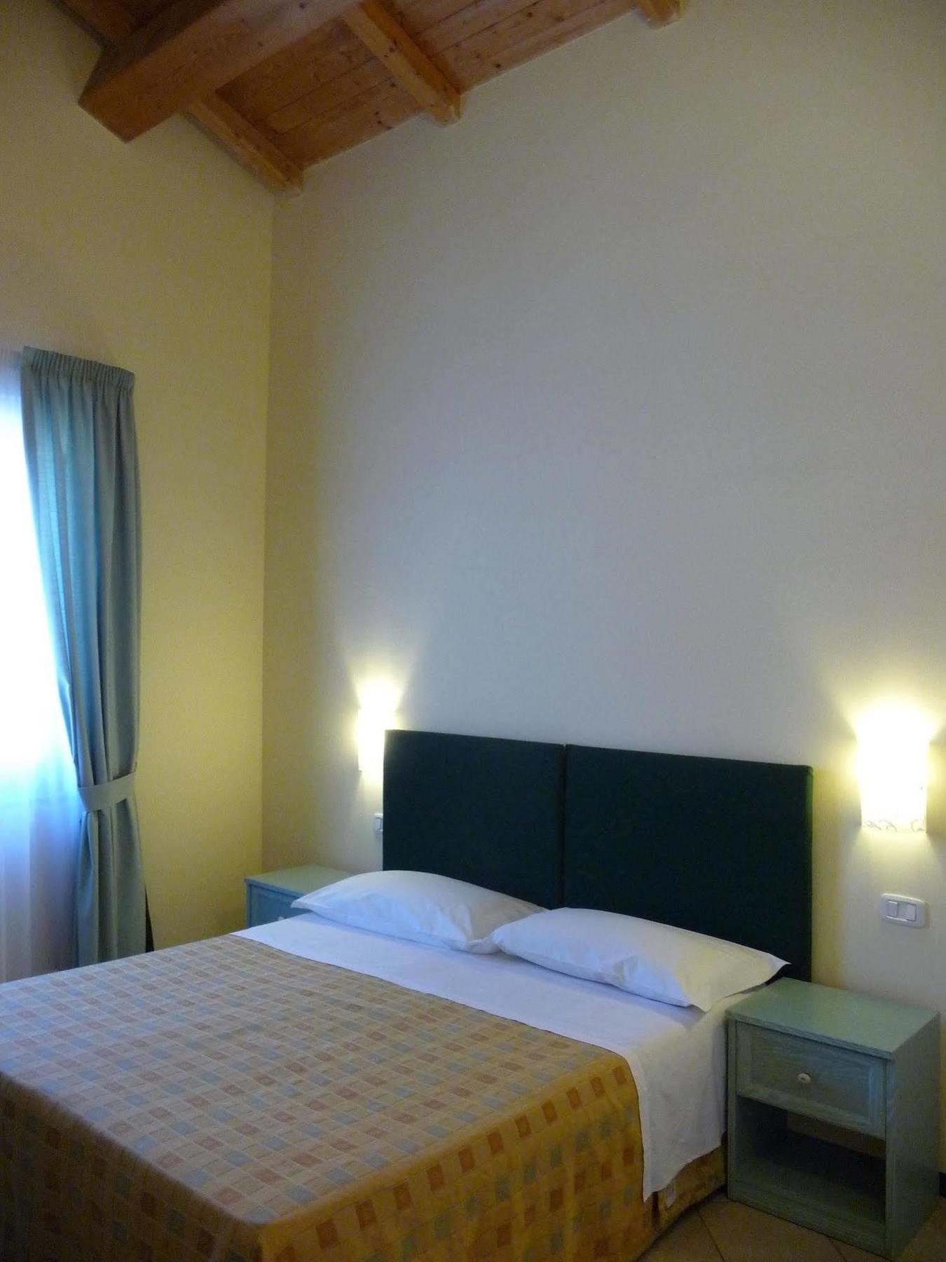 Agriturismo Biologico Corte Aragonese Santa Maria di Licodia Bagian luar foto